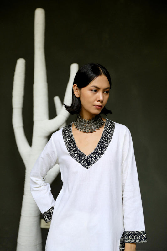 Aria-Basic Set with Lace Borders